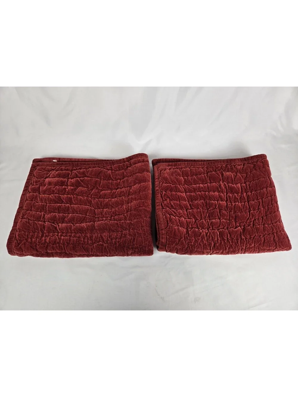 Pottery Barn Velvet Quilted Pillow Shams Set Of 2 26x20